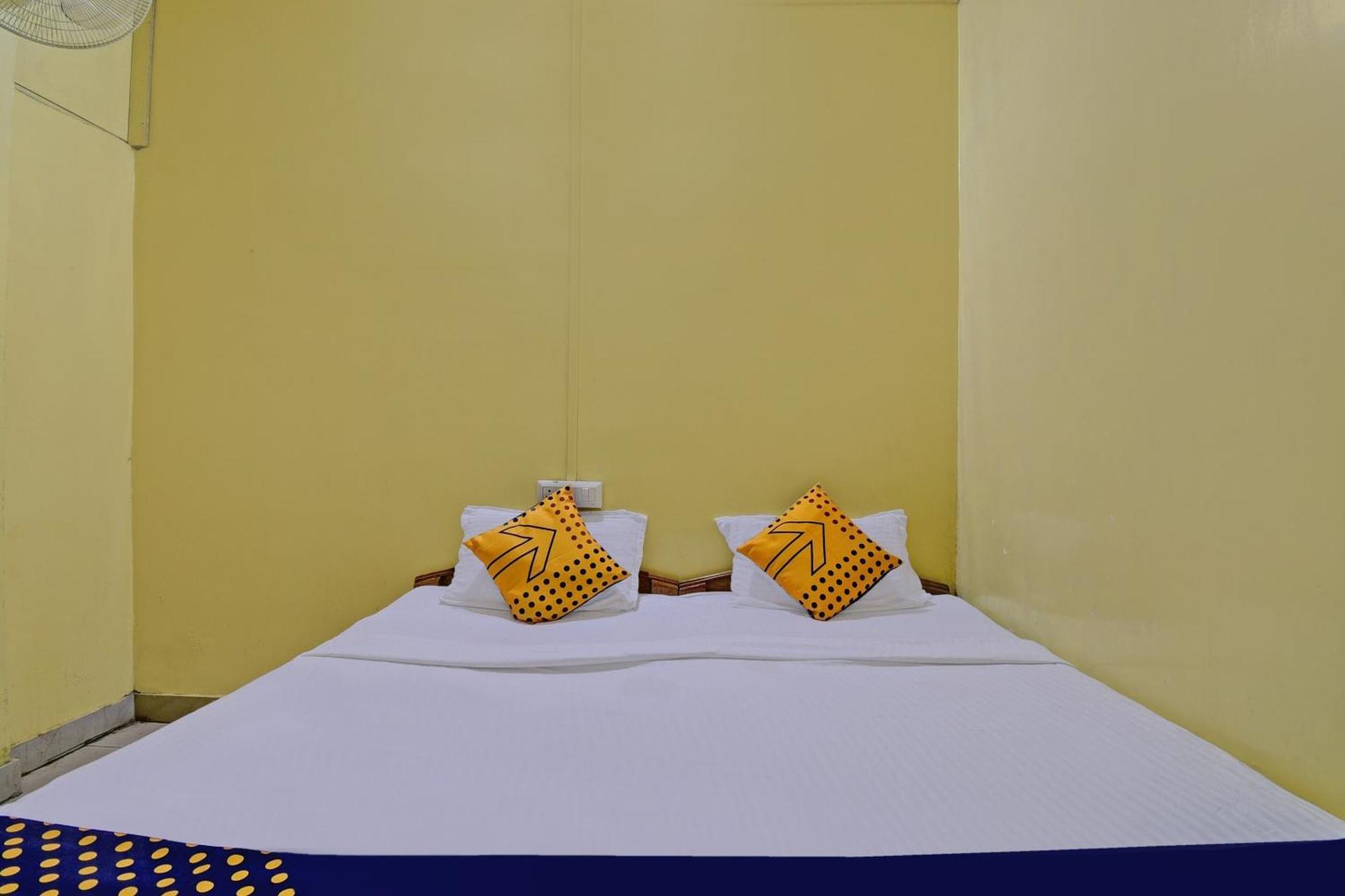 Oyo Flagship Thank You Lodge Nac Dispur Eksteriør billede
