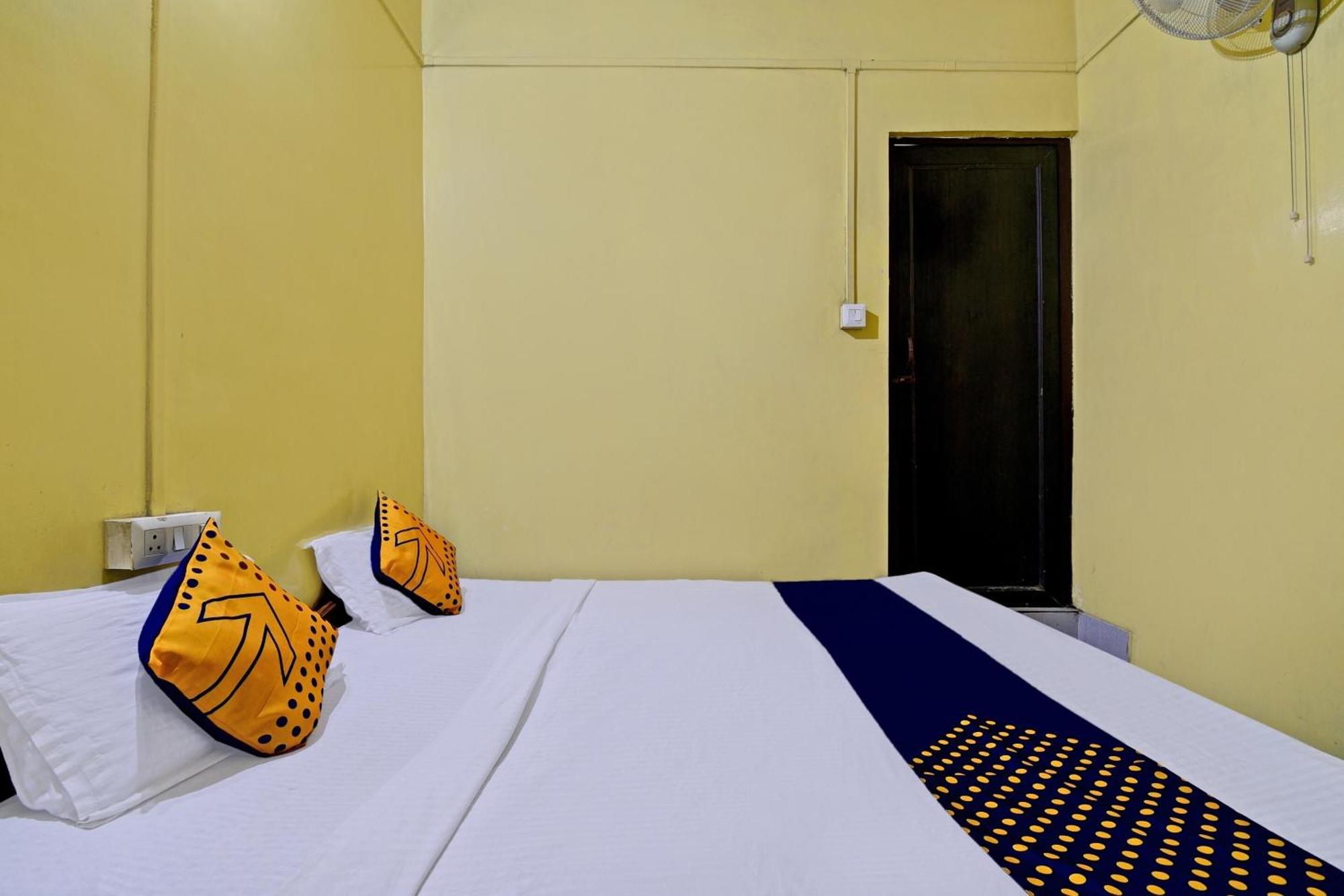 Oyo Flagship Thank You Lodge Nac Dispur Eksteriør billede